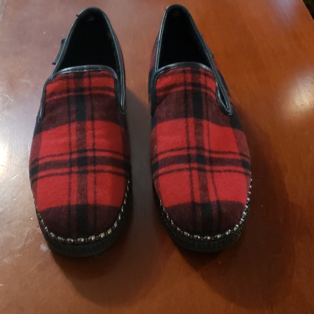 Chelsea and violet shoes, size 8 1/2, color red N